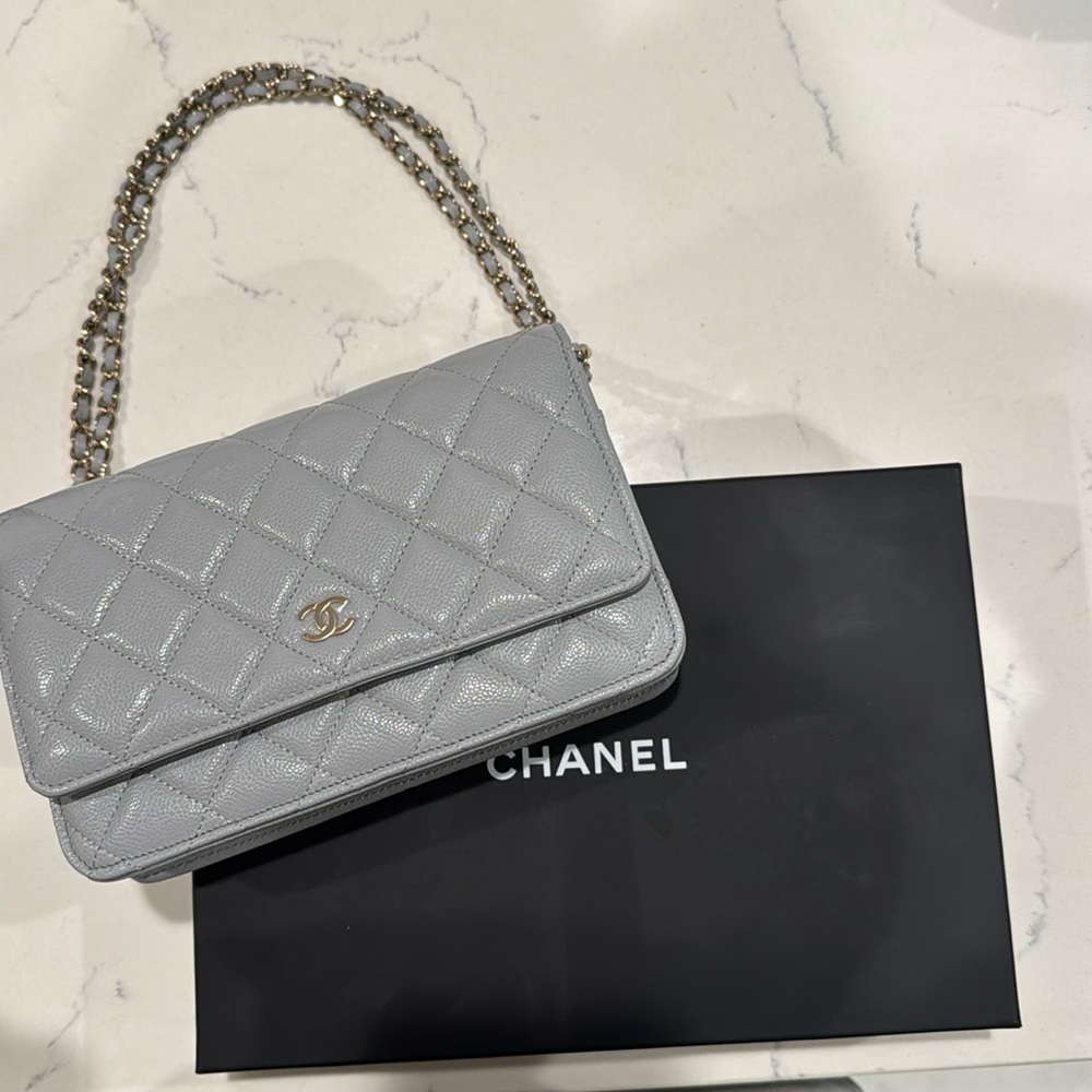 Chanel wallet on chain